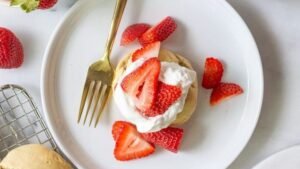 How to Make Paleo Strawberry Shortcake